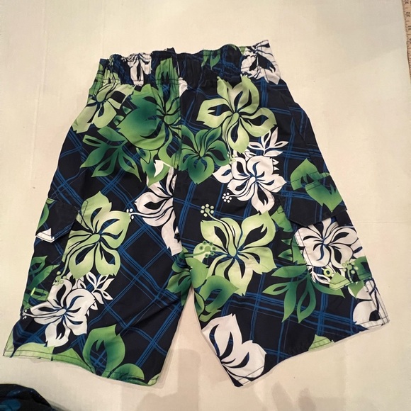 HANG TEN BOYS FLORAL SWIM TRUNKS/SHORTS SIZE MEDIUM. BLUE/WHITE/GREEN. - Picture 4 of 11